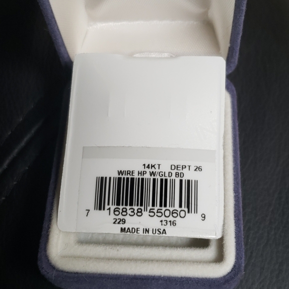 Small 14k gold hoops - Picture 2 of 3